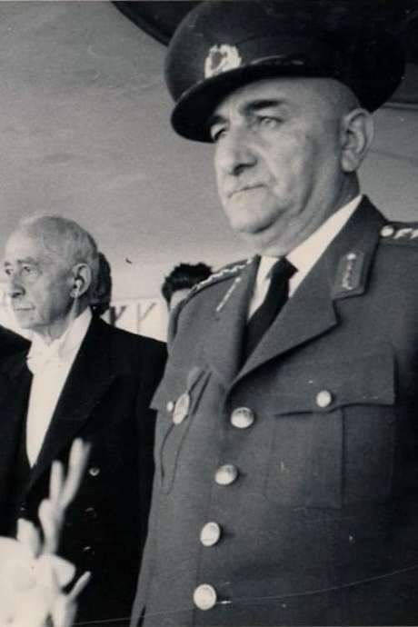 12 Mart: Colonel